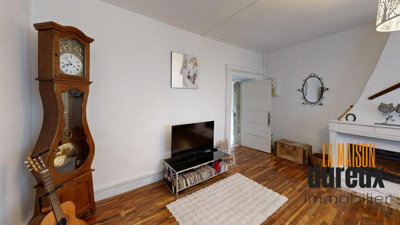 Appartement - 98 m² - 3 pièces