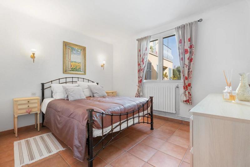 Villa - 217 m² - 8 pièces