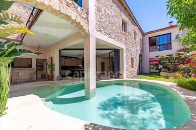 Maison - 450 m² - 11 pièces