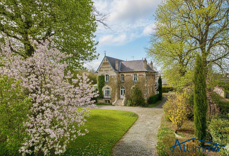 Maison - 280 m² - 7 pièces