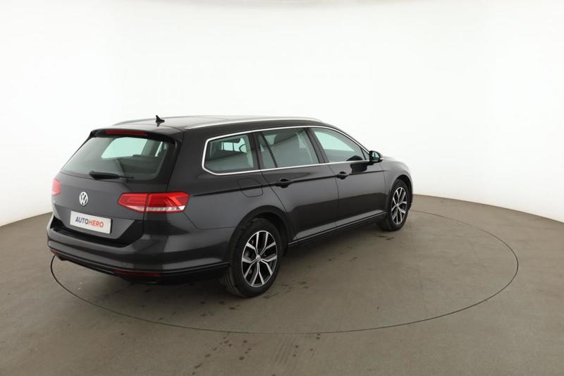 Volkswagen Passat Sw 2.0 Tdi BlueMotion Tech Connect Dsg7 150 ch