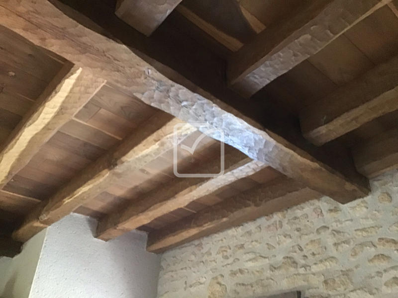 Maison - 1 481 m² - 65 pièces