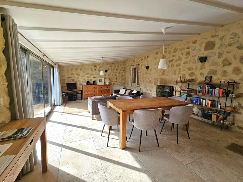 Château - 120 m² - 3 pièces