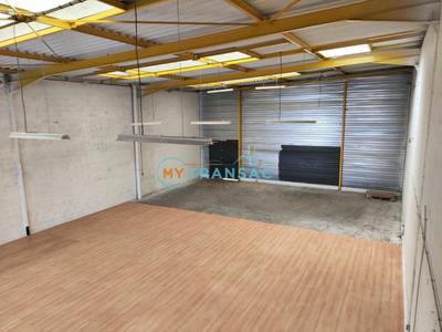 Local d'activité / Entrepôt - 358 m²