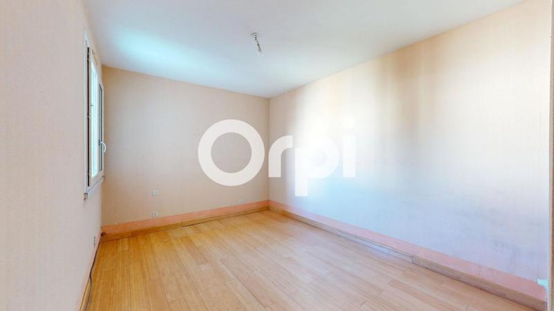 Appartement - 104 m² - 5 pièces