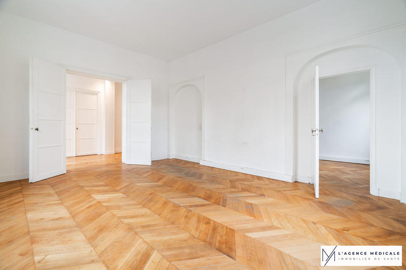 Appartement - 177 m² - 6 pièces