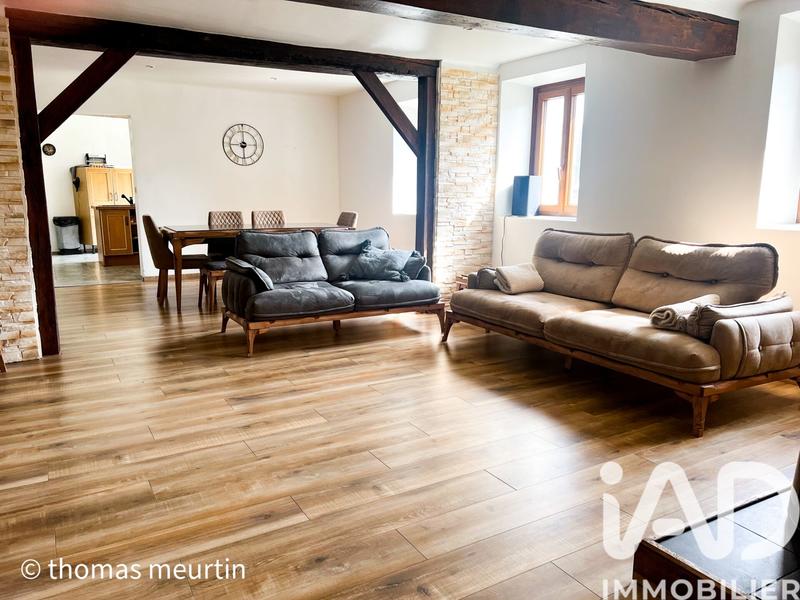 Maison - 256 m² - 8 pièces