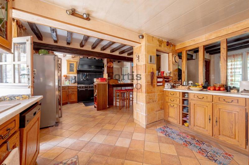 Corps de ferme - 381 m² - 10 pièces