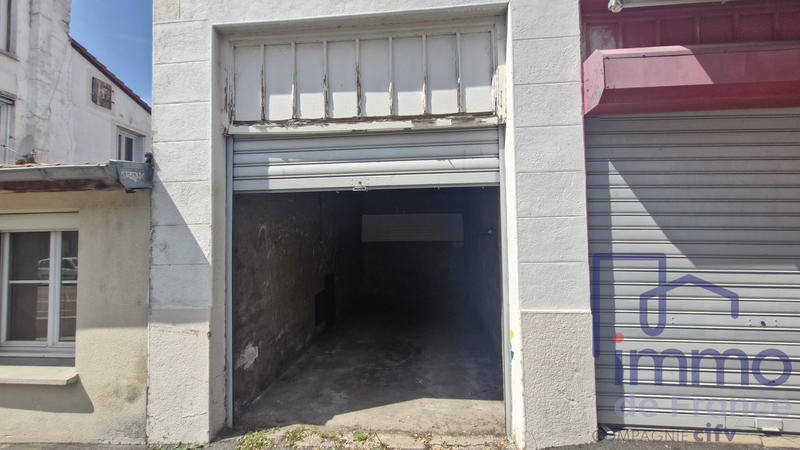 Parking / Garage - 10 m²