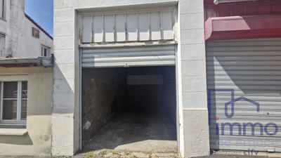 Parking / Garage - 10 m²