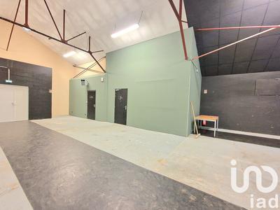 Maison - 300 m² - 4 pièces