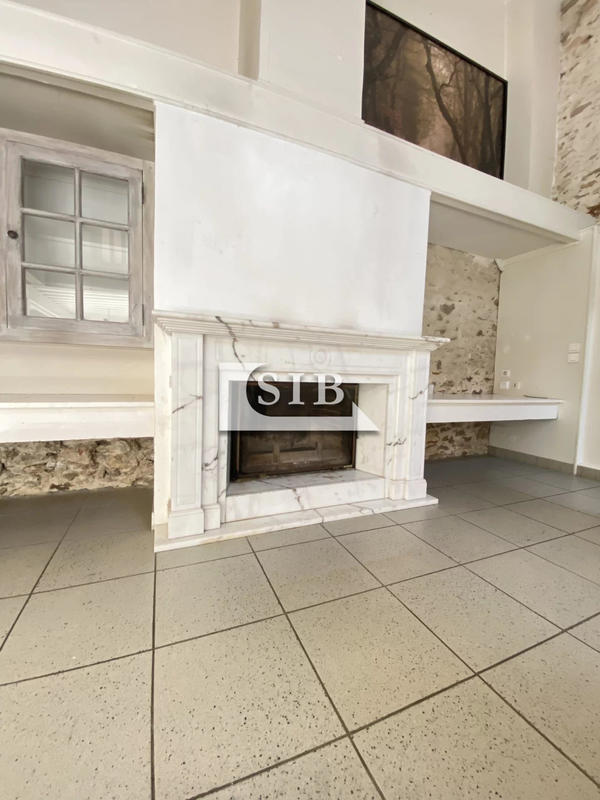 Maison - 228 m² - 7 pièces