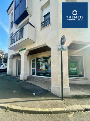 Local commercial - 84 m² - 3 pièces