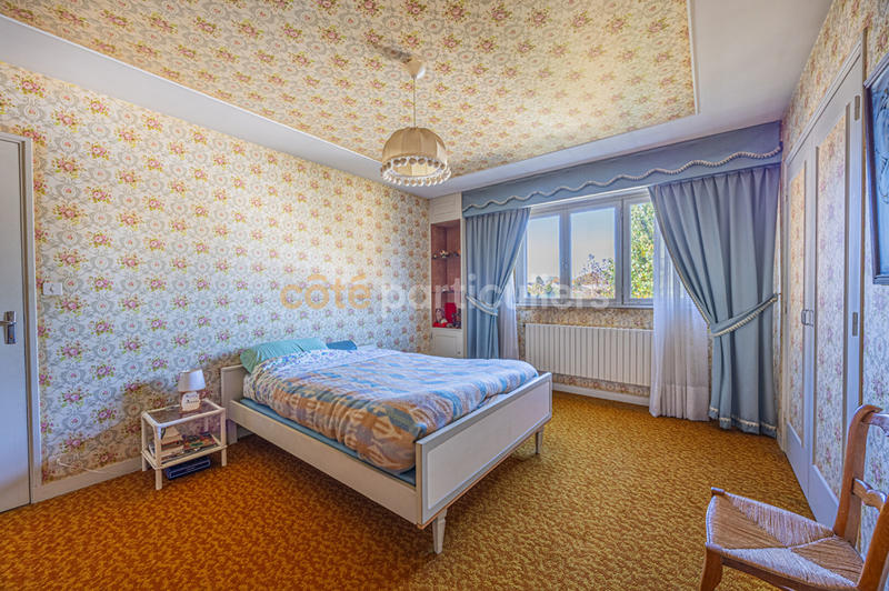 Maison - 170 m² - 7 pièces