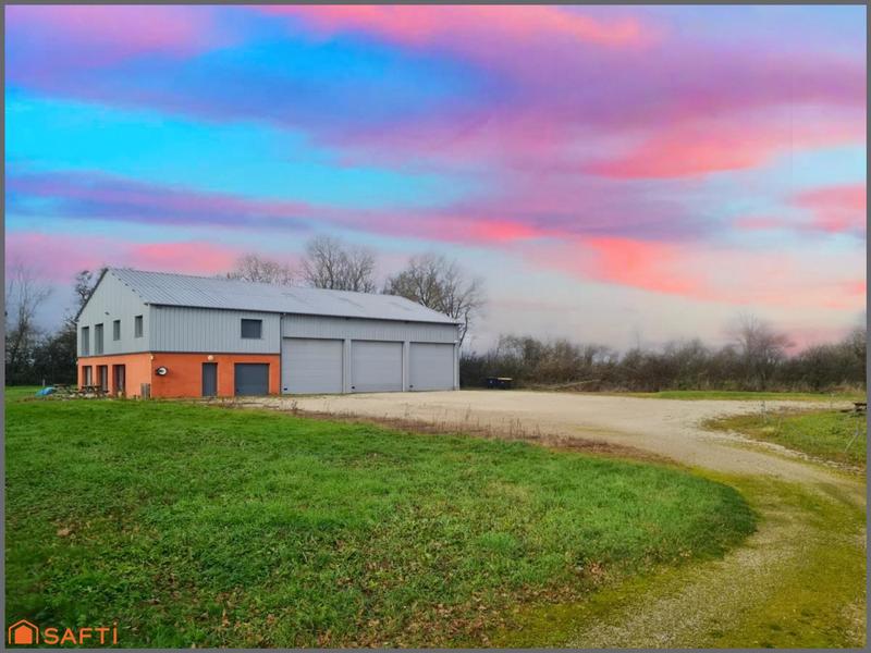 Local commercial - 469 m² - 6 pièces