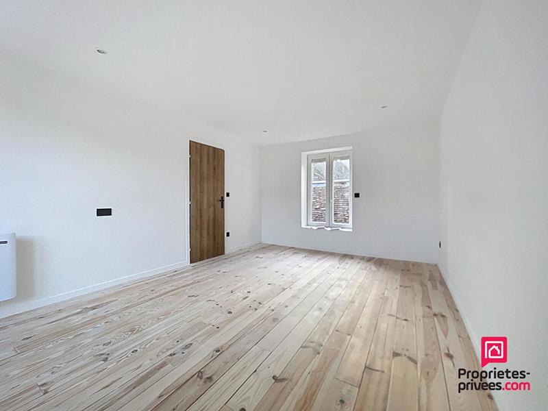 Maison - 220 m² - 8 pièces