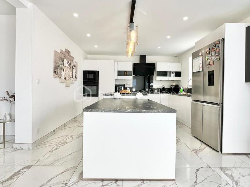 Villa - 140 m² - 5 pièces