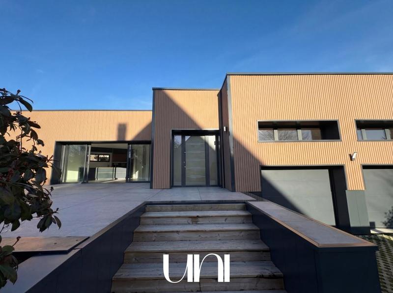 Maison - 190 m² - 5 pièces