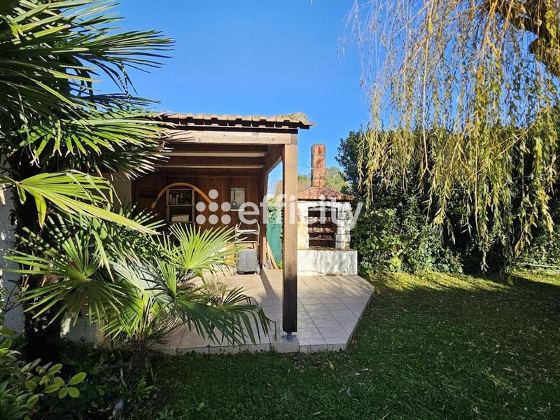 Maison - 102 m² - 4 pièces