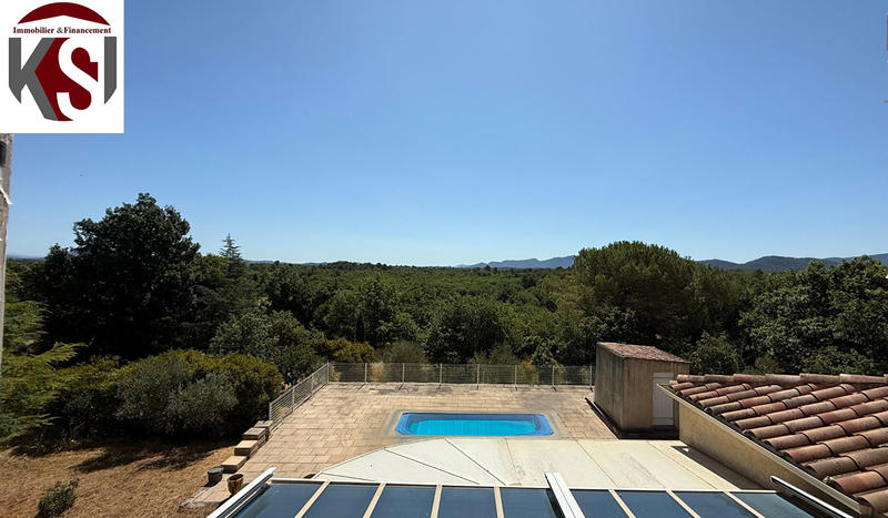 Maison - 210 m² - 5 pièces