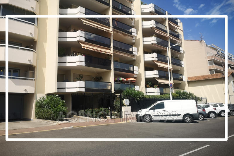 Parking / Garage - 13 m²