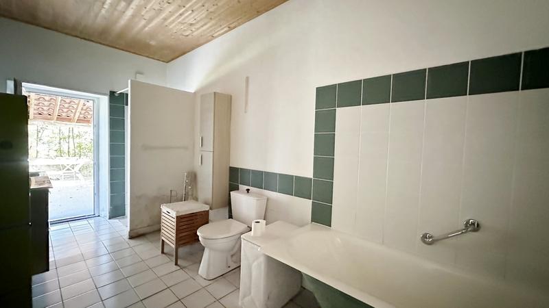 Maison - 377 m² - 12 pièces