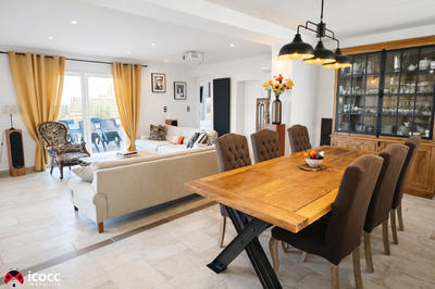 Maison - 174 m² - 10 pièces