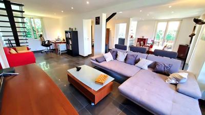 Maison - 181 m² - 5 pièces