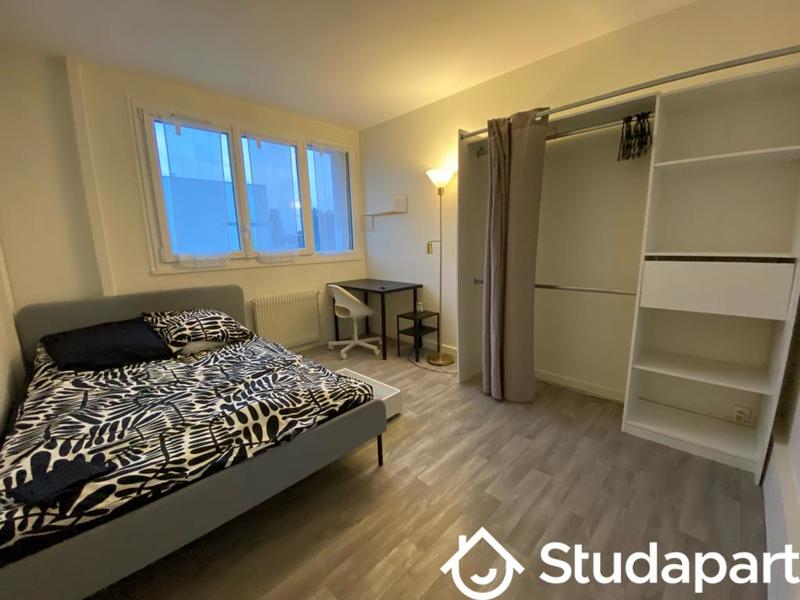 Chambre - 10 m² - 1 pièce