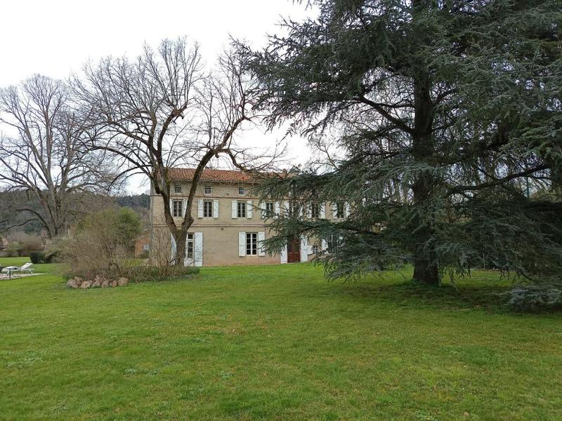 Château - 830 m² - 23 pièces