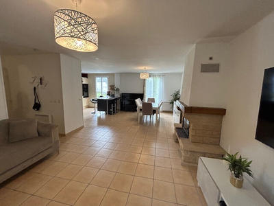 Maison - 122 m² - 7 pièces