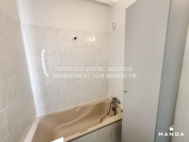 Chambre - 10 m² - 4 pièces