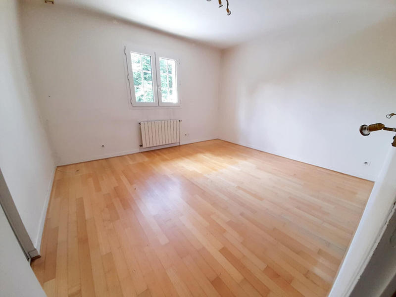 Maison - 340 m² - 14 pièces