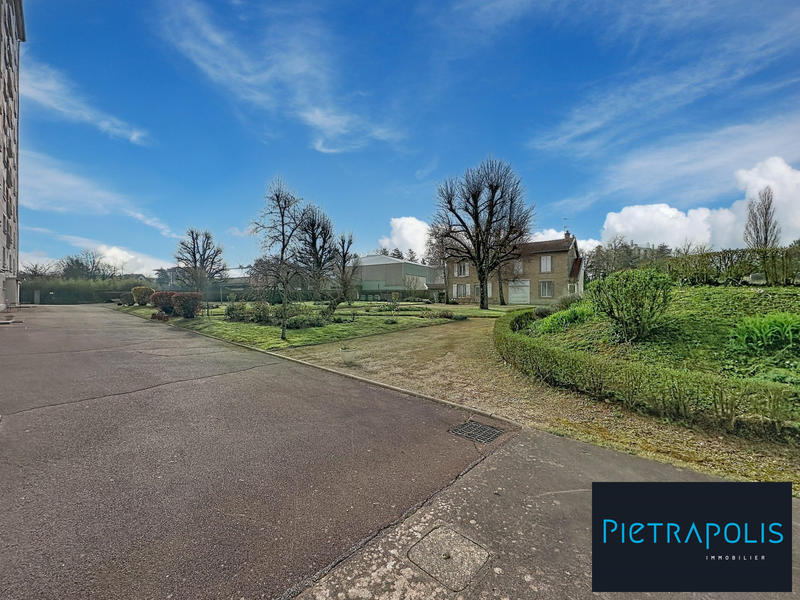 Appartement - 90 m² - 4 pièces