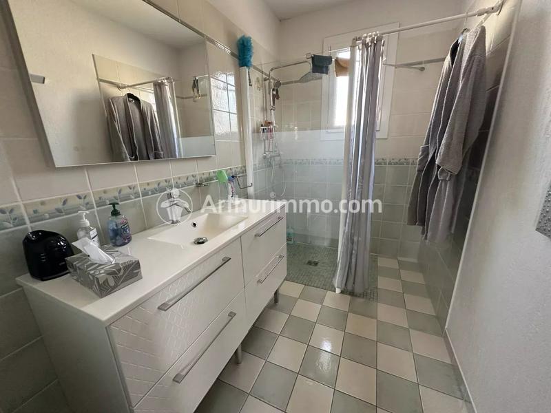 Maison - 239 m² - 8 pièces