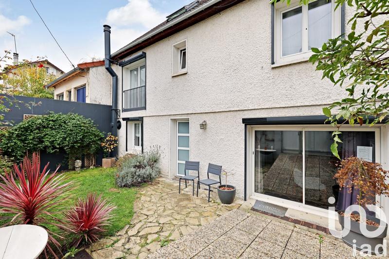 Maison - 187 m² - 8 pièces