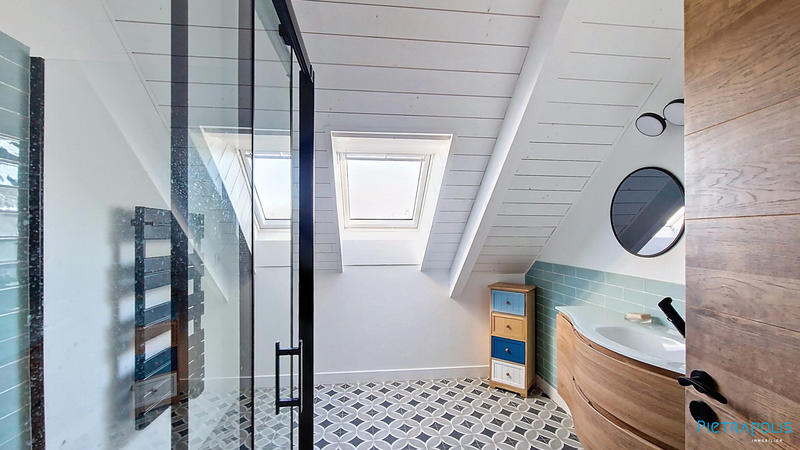 Villa - 239 m² - 7 pièces