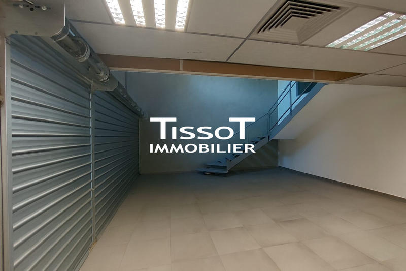 Local commercial - 164 m² - 4 pièces