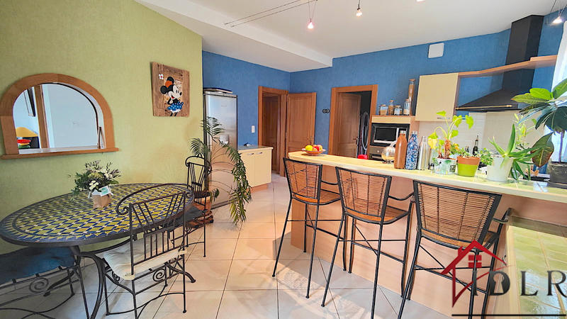 Maison - 200 m² - 8 pièces