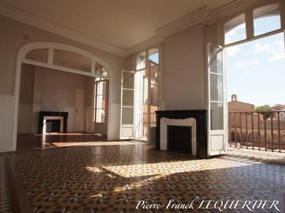 Appartement - 116 m² - 8 pièces