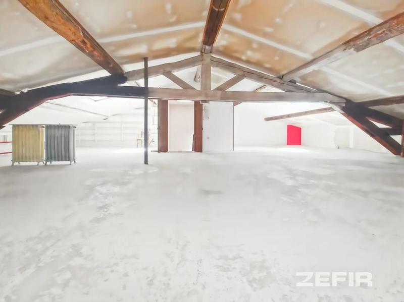 Maison - 320 m² - 10 pièces