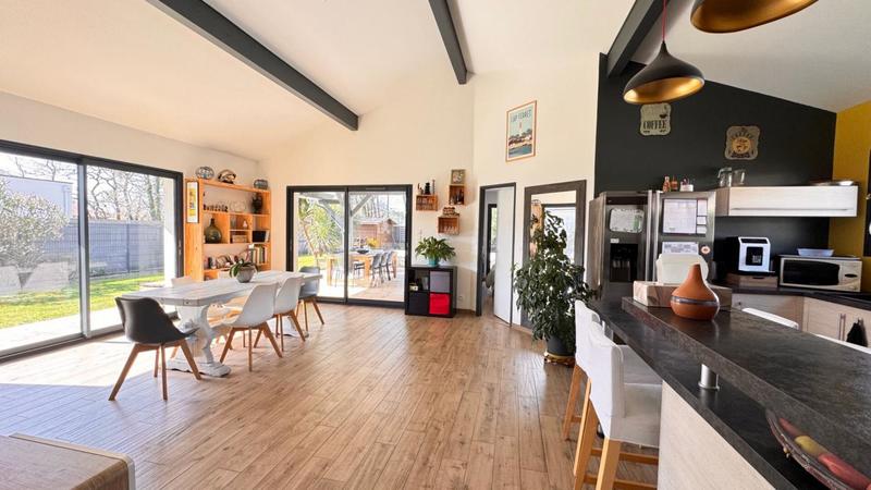 Villa - 140 m² - 6 pièces