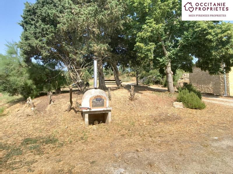 Propriété - 360 m² - 10 pièces