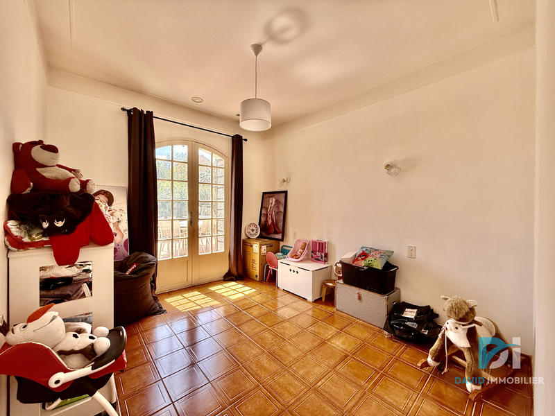 Maison - 186 m² - 8 pièces