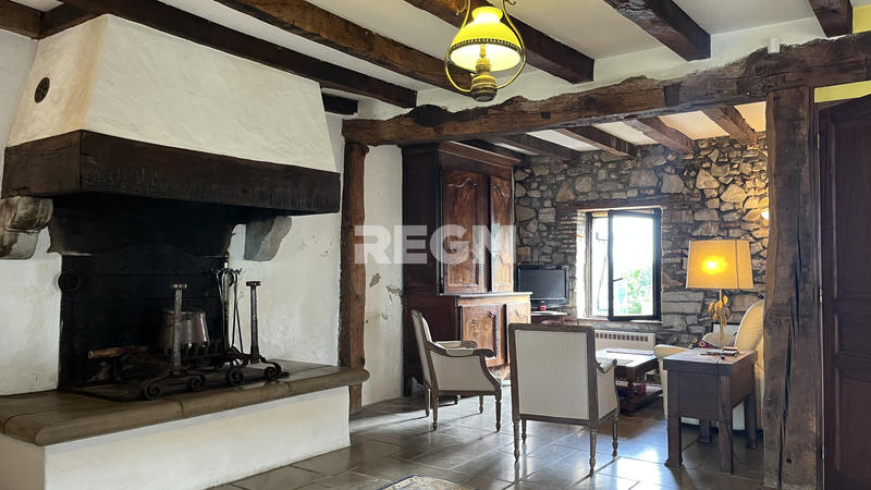 Maison - 200 m² - 7 pièces