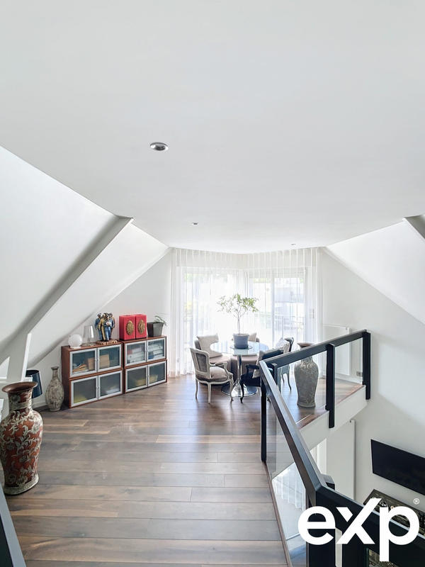 Maison - 161 m² - 5 pièces