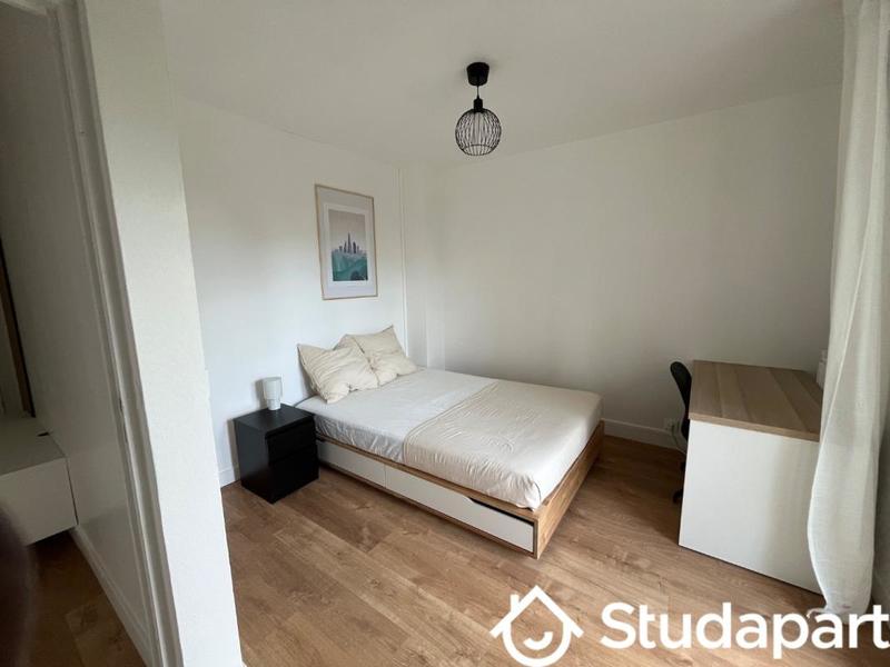 Chambre - 11 m² - 1 pièce