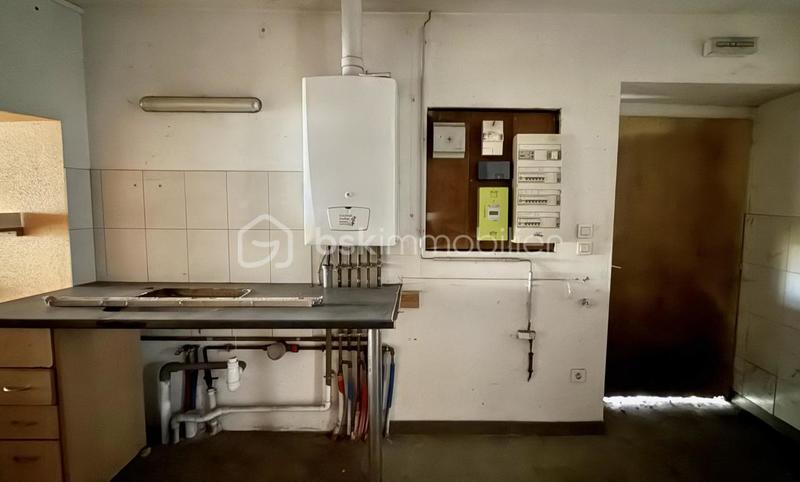 Local commercial - 144 m² - 3 pièces