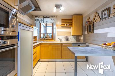 Maison en pierre - 380 m² - 11 pièces