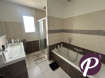 Maison - 90 m² - 3 pièces